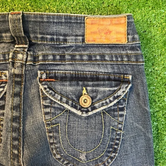 True Religion Blue Skinny Jeans with Vintage Appeal - Picture 3 of 8